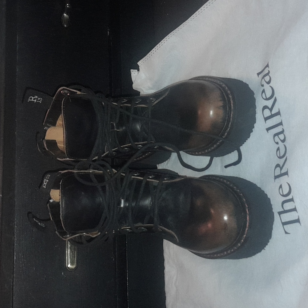 The Real Real size 8 R13 boots